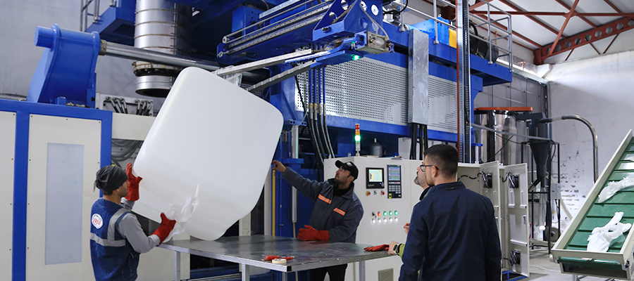 IBC tank blow molding machine IBC tankı şişirme makinesi