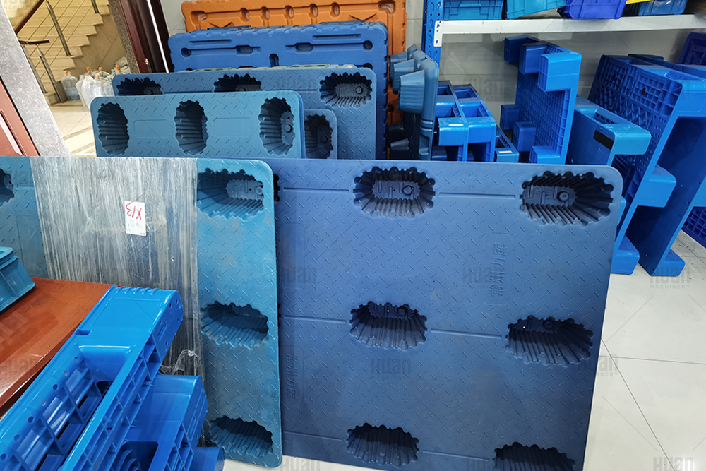 Ağır Hizmet HDPE Dokuz Ayaklı Plastik Palet Standart Boyut 1500x1500 Palet