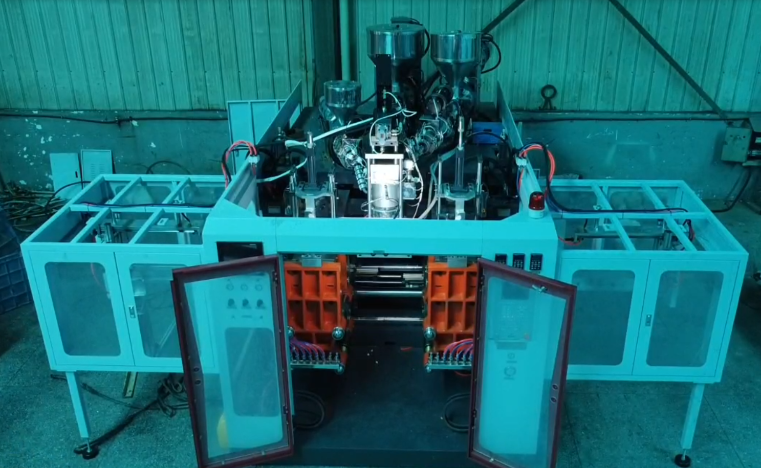 ekstr&uuml;zyon şişirme makinesi &uuml;reticisi