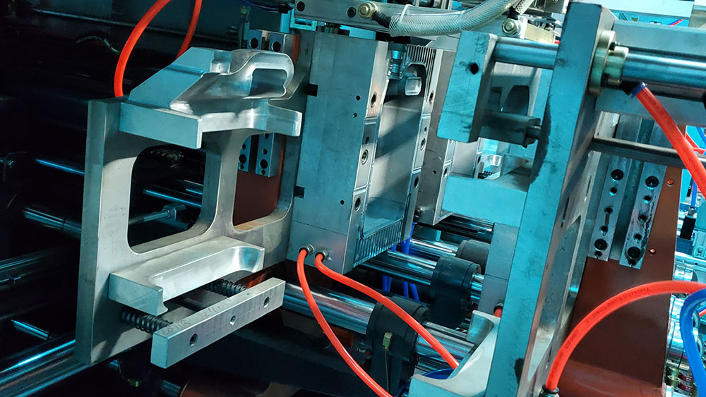 Şişirme makinesi tarafından üflenen kalıpla ilgili bir sorun varsa ne yapmalıyım?