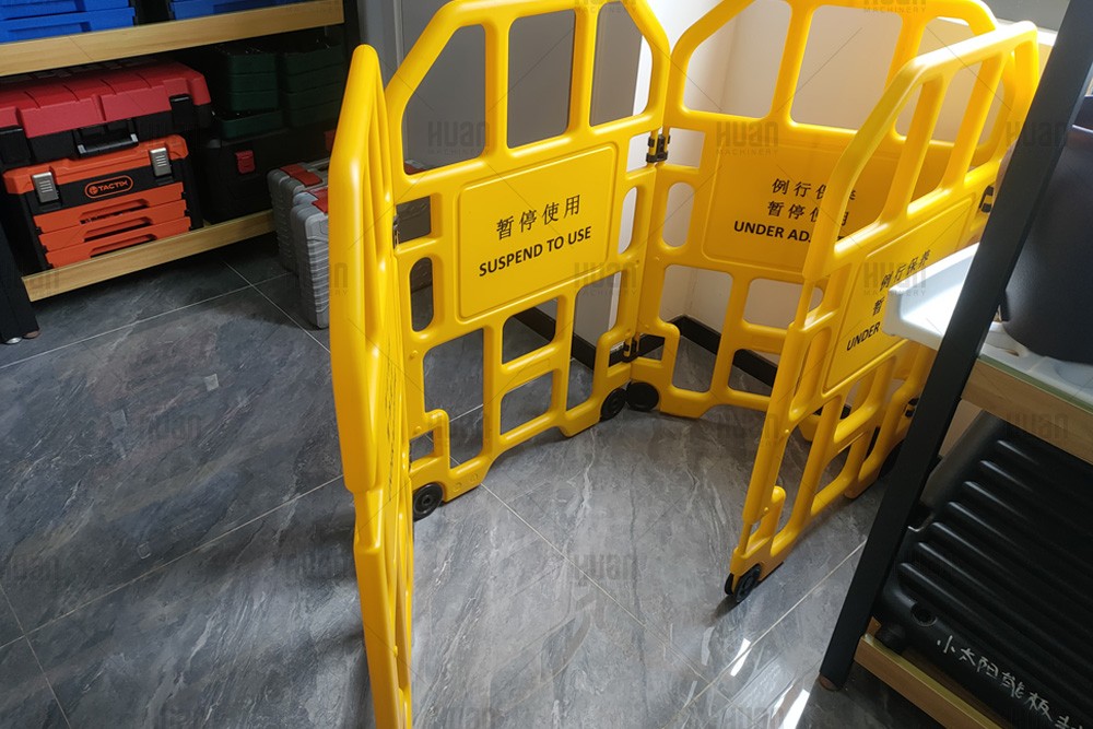 Plastik Yol Bariyeri, Çıkarılabilir Trafik Park Bariyeri Korkuluk / Çıkarılabilir Emniyetli Plastik Çit