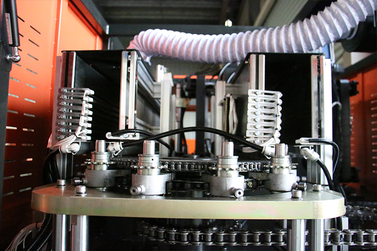 evcil hayvan &uuml;fleme makinesi