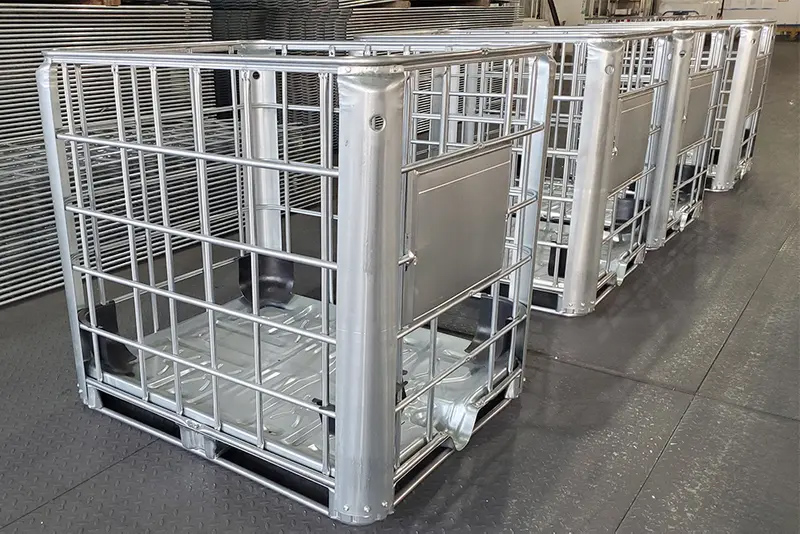 1000L IBC Konteynerleri için Kaldırma Çubuklu IBC Tankı Metal Çerçeve Kafesi