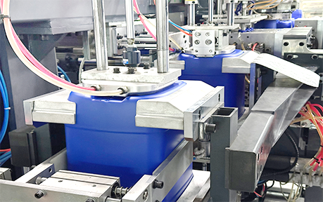 Tam Otomatik Bidon Yapma Makinesi: Endüstriyel Paketleme için İşgücü Planlaması, Güvenlik ve Aşağı Yönde Otomasyon